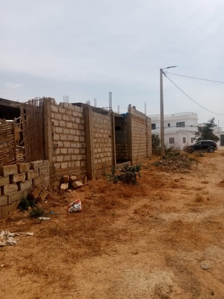 Terrain-300-metres-carres-a-Saly-golf-3