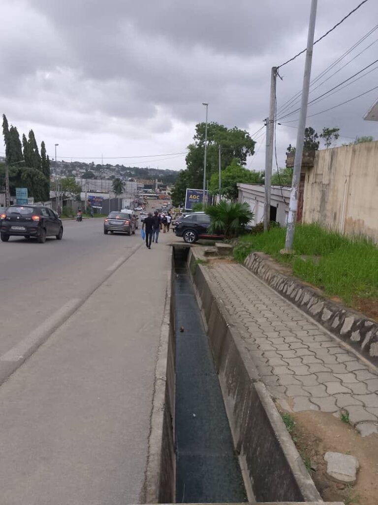 1000m2-abidjan-Mall2