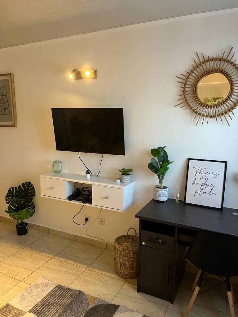 afec0a85-be26-4c1c-80d8-5cb54cd9860d