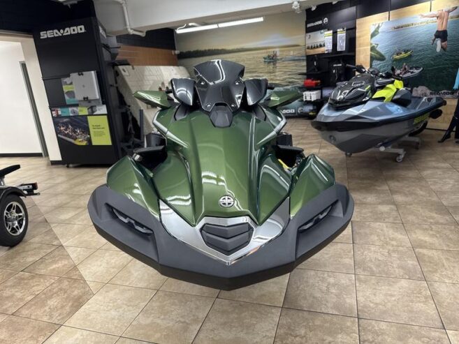 2025-Kawasaki-Ultra-310LX2